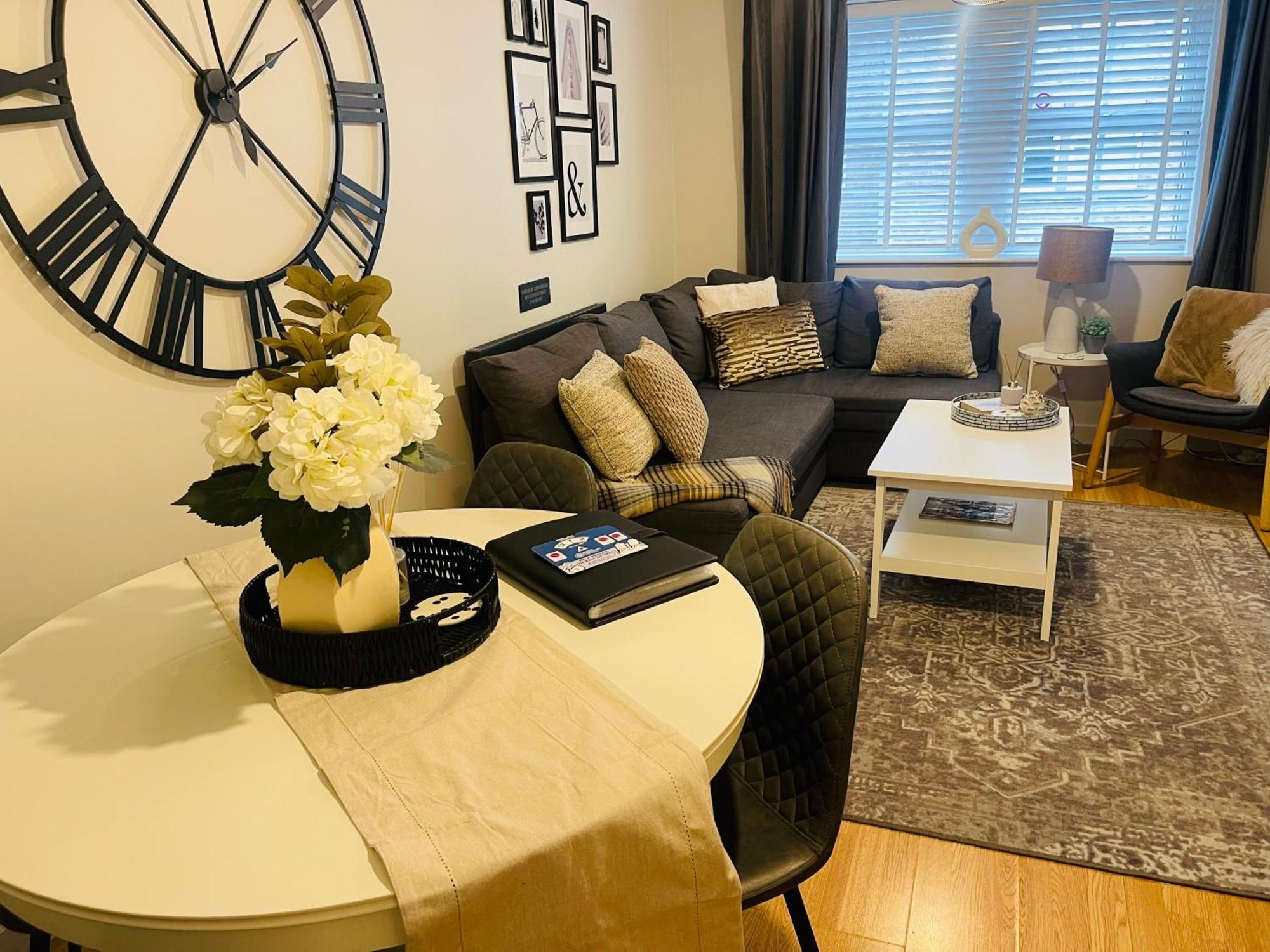 The Mowbray Apartment ฮาร์โรเกต ภายนอก รูปภาพ